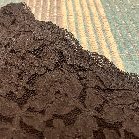 Lace crop top - Picture 2 of 3